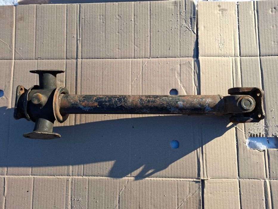 Газ -21 карданний вал короткий