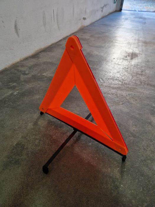 Triângulo de Sinalização Automóvel