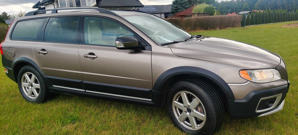 VOLVO XC70 -4X4-3.2 B+GAZ-Rok 2008-III właściciel w RP.