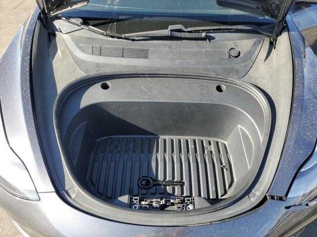 Електромобіль Tesla Model 3 Long Range 2022 року з США