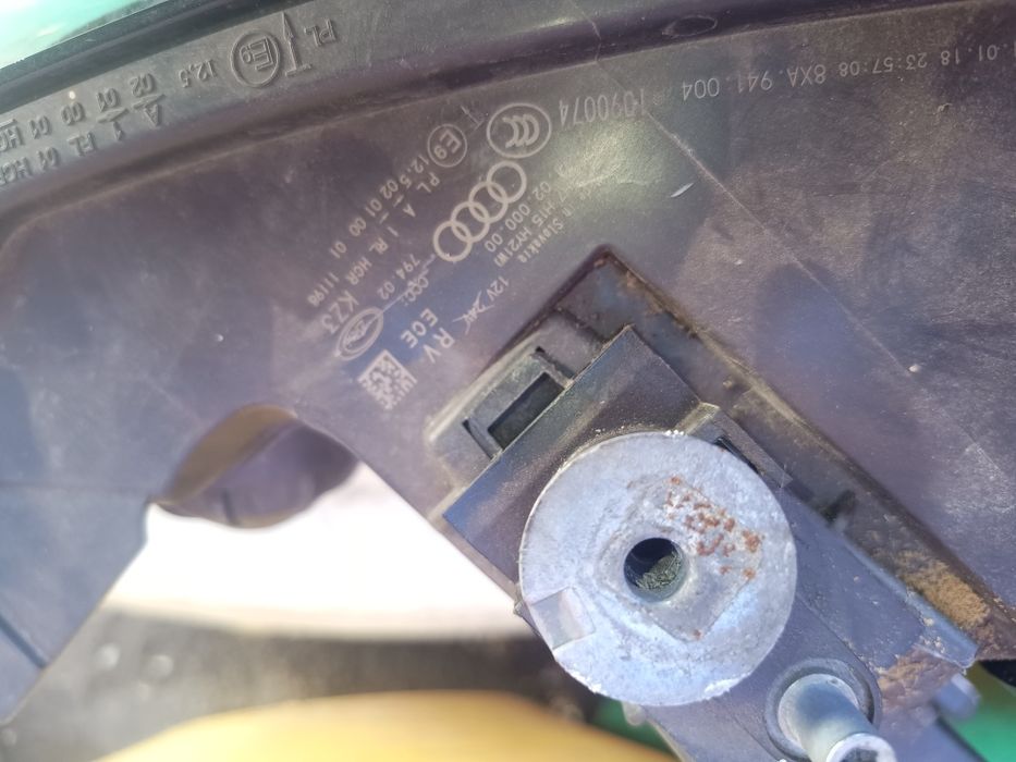 Фара Audi a1 права