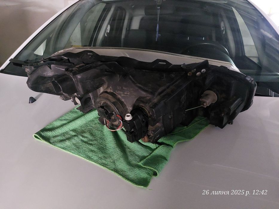 Продам Фара Suzuki Sx4