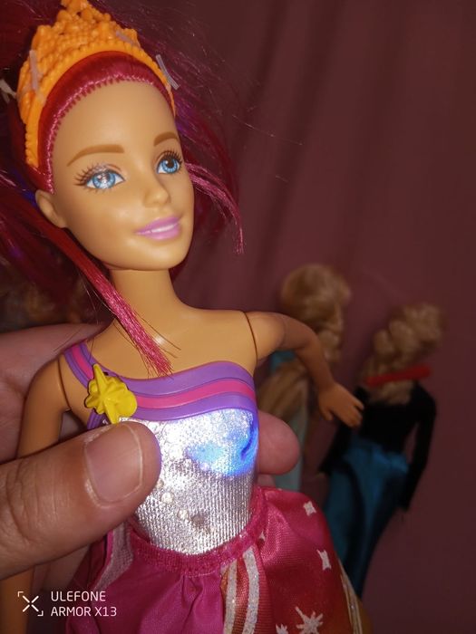 4 bonecas Mattel, cada 10€, as 4 = 29€