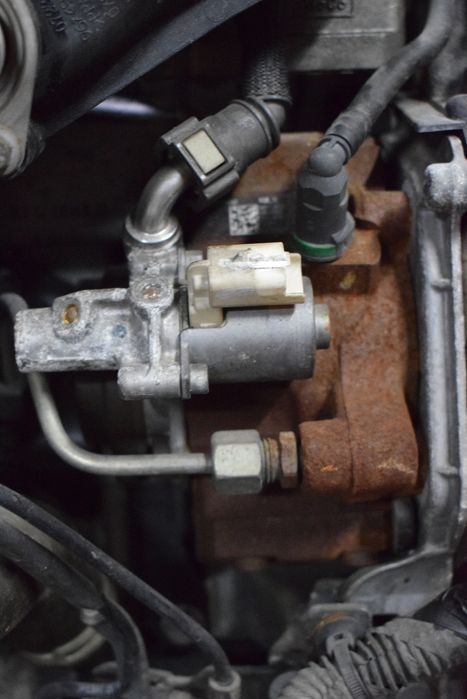 Pompa paliwa wtryskowa Ford Focus mk3 C-max mk2 1,6 tdci