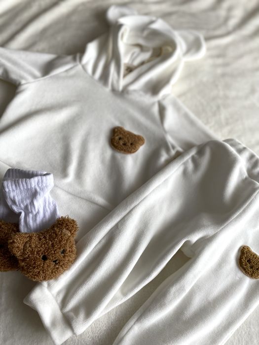 Велюровий дитячий костюм