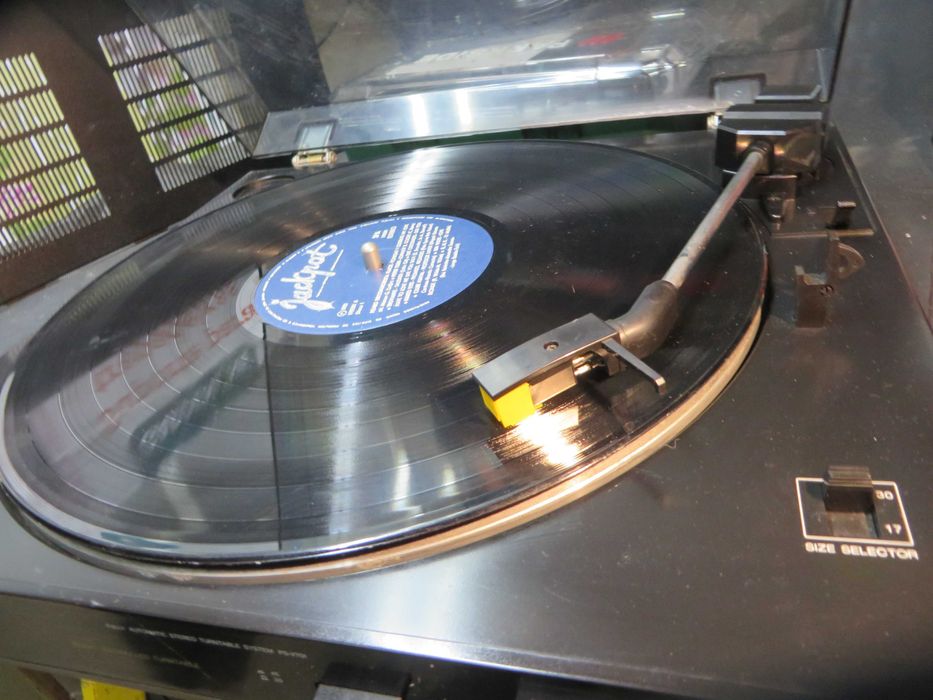 Gira Discos Sony-Midi