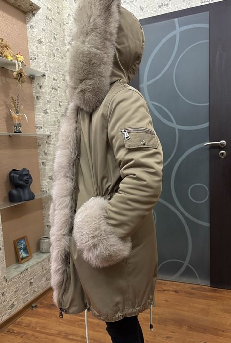 Парка женская с натуральным мехом песца