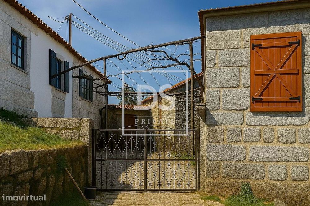 Propriedade com Duas Moradias em Amarelhe, Campelo – Baião
