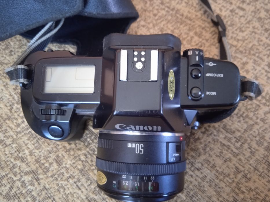 Фотоапарат  Canon EOS 650 (Японія)