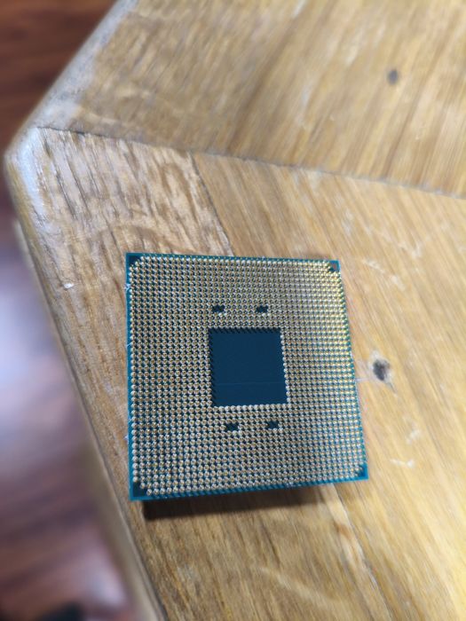 AMD Ryzen 5 3600 AM4 + Cooler de Fábrica - Como Novo