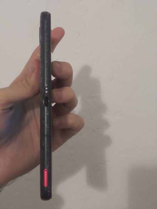Потужний Asus ROG Phone 7 16/512 камери цілі