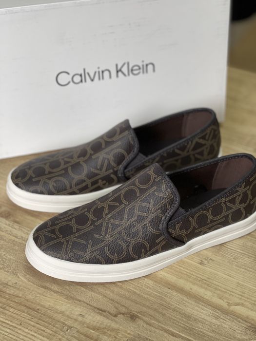 продам кроссовки кеды слипоны Calvin Klein оригинал