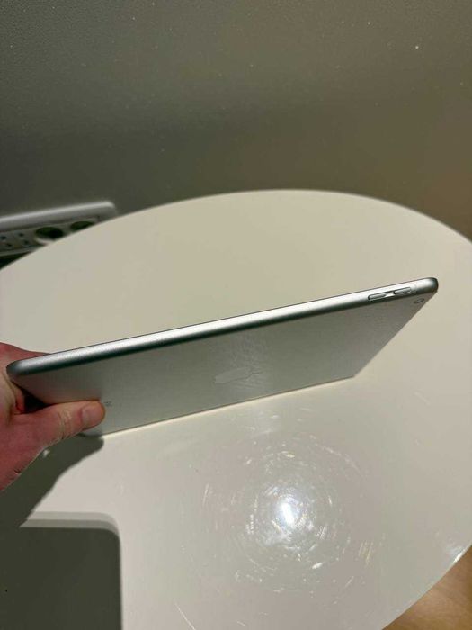 iPad 5 поколение 32GB wi-fi 2017