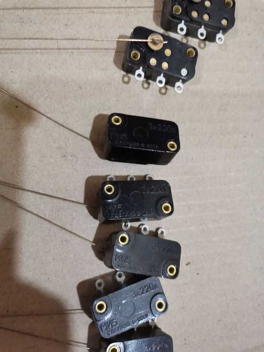 Микропереключатель мікроперемикач МИ-5 3А 220в