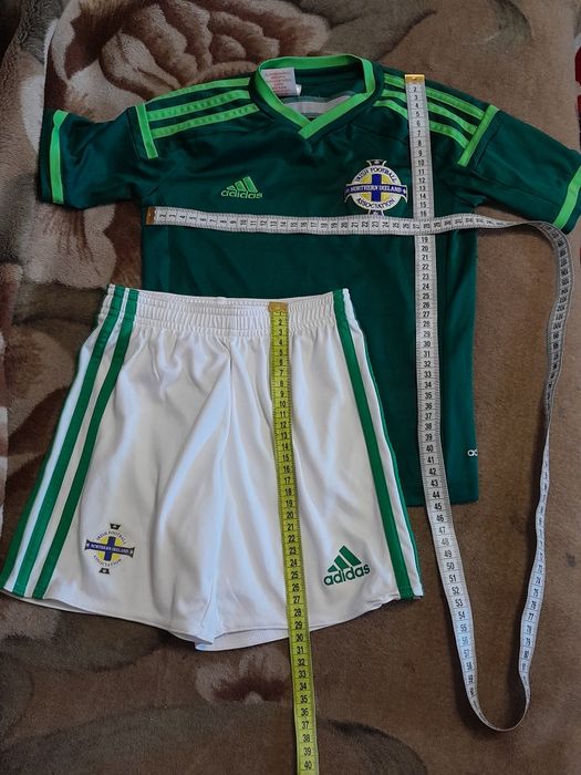 Продам костюми- форму  хлопчикам.