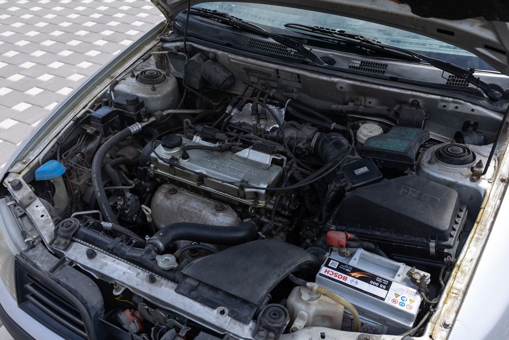 Mitsubishi Carisma 1.6 2001 р.