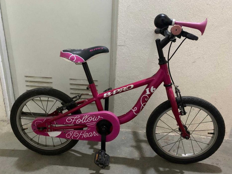 Bicicleta criança rapariga
