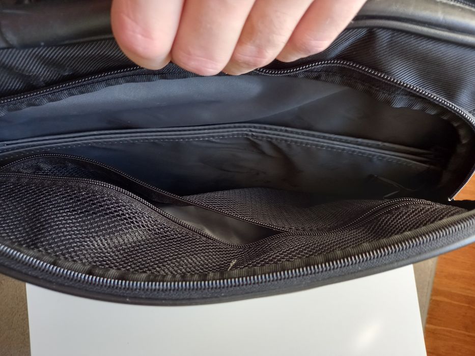 Torba walizka na laptopa max 36x30cmHP Stan idealny Pasek na ramię