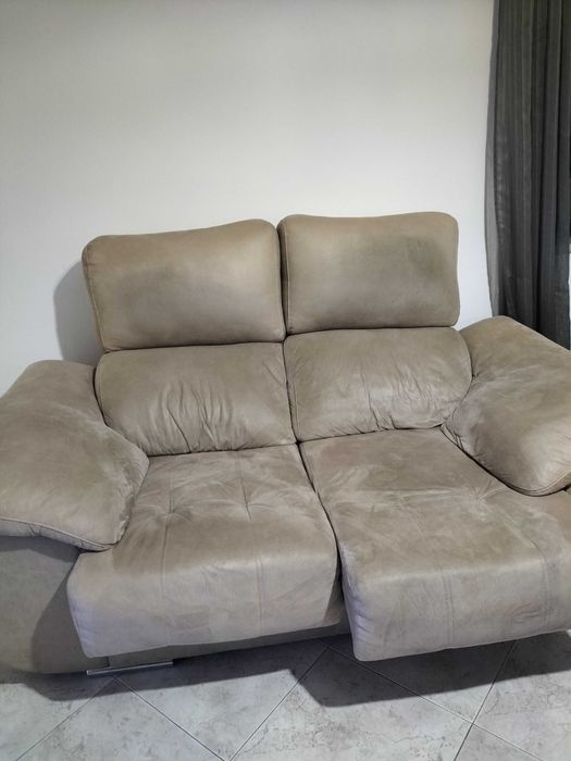 Vendo urgente sofá em bom estado