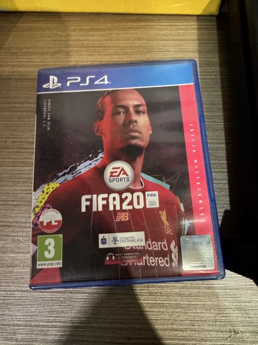 Sony PlayStation 4 Slim 500GB + FIFA 20 + 1 геймпад