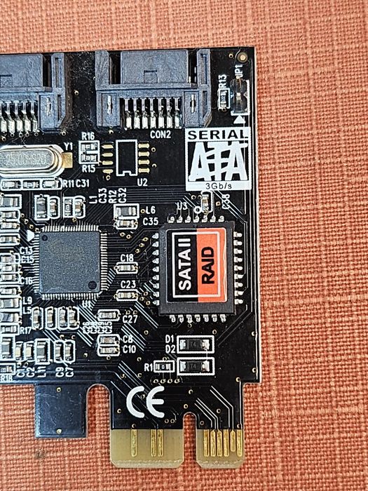 kontroler RAID SATA II na złączu PCI Express (PCIe)