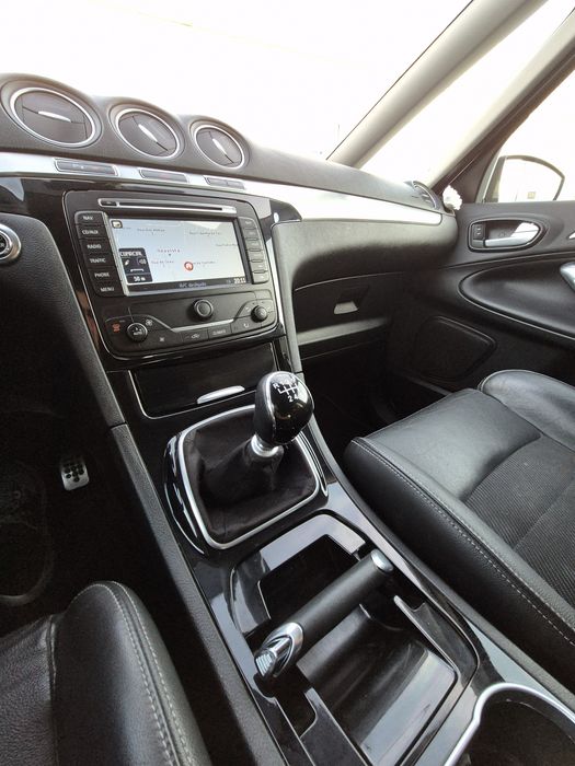 Ford S-Max ver-2-0-tdci-titanium-7l
