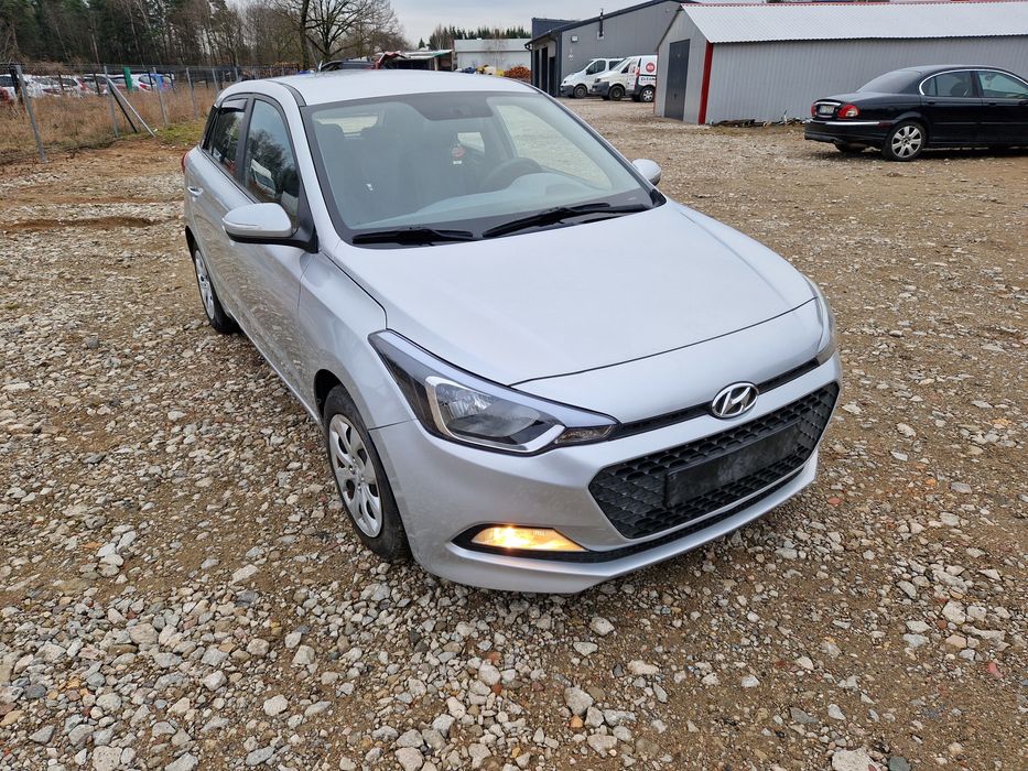 Hundai i20 1.2 benzyna