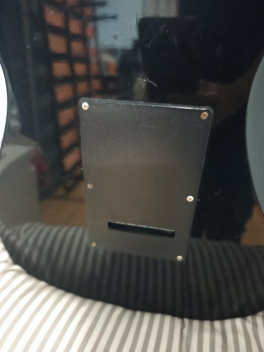 Guitarra Eléctrica Z Silver by Ibanez