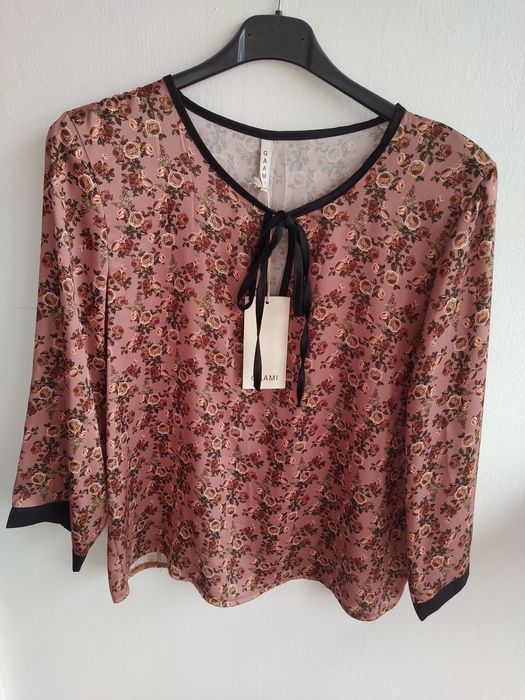 Blusa rosa floral - Gaami - Tamanho M - Nova!