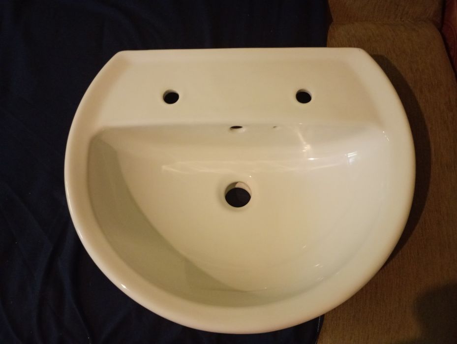 Nowa umywalka 40,7 x 59,5 cm