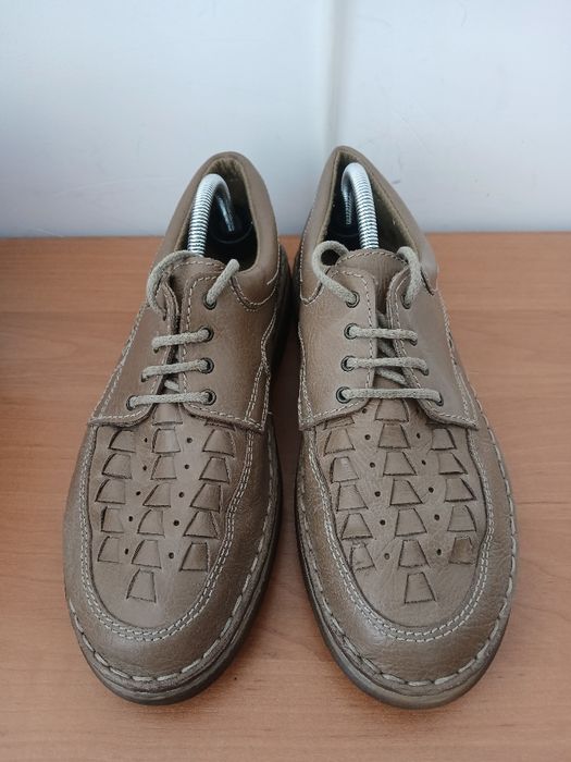 Кожаные туфли фирмы Easy