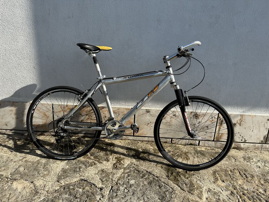 BH supra 500 ( btt com pneu estrada)