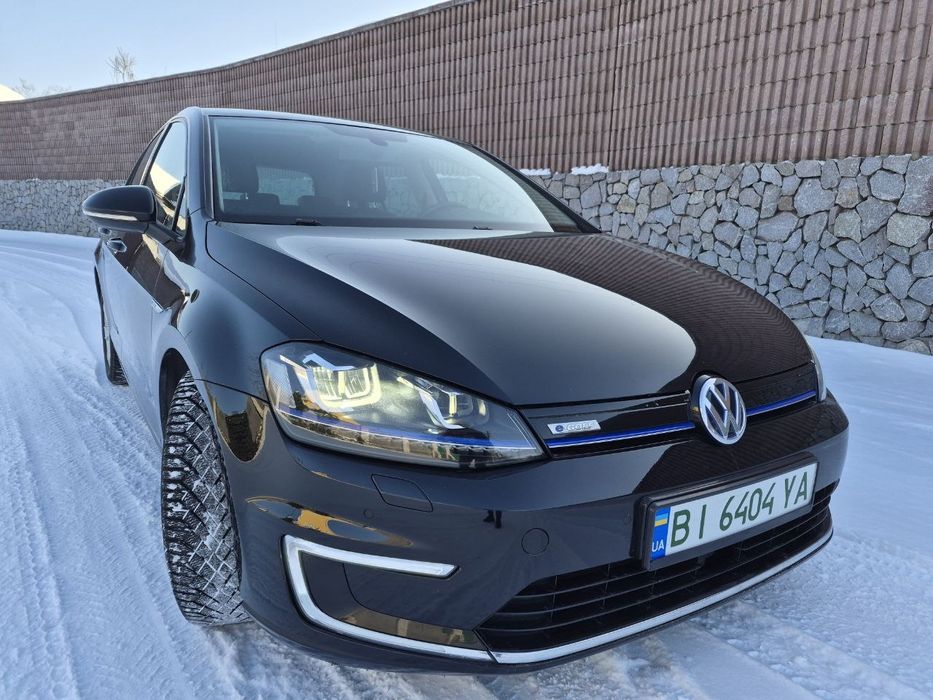 Продам Volkswagen e-Golf