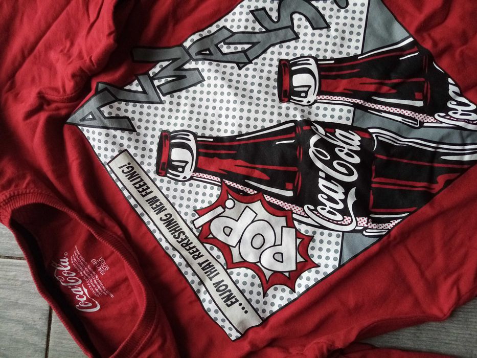 Czerwona bluzeczka Coca-Cola