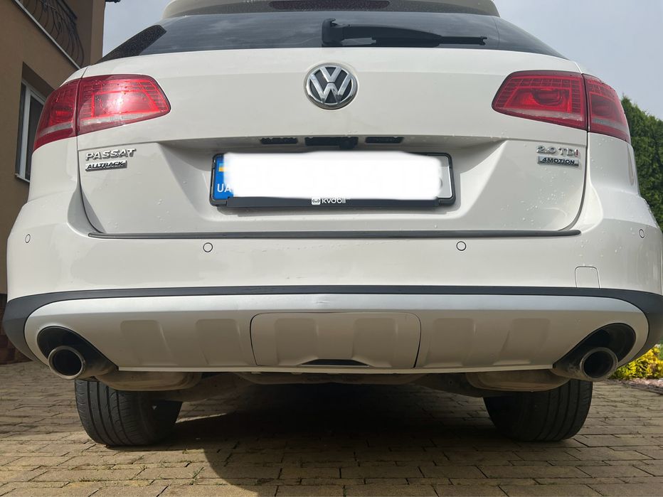VW Passat B7 Alltrack Заглушка заднього бампера форкопа фаркопа