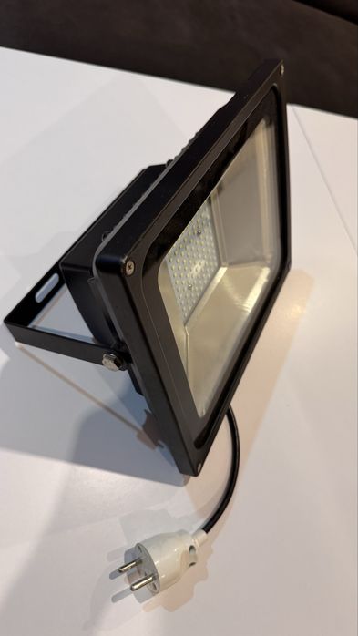 Naświetlacz LED 50 W