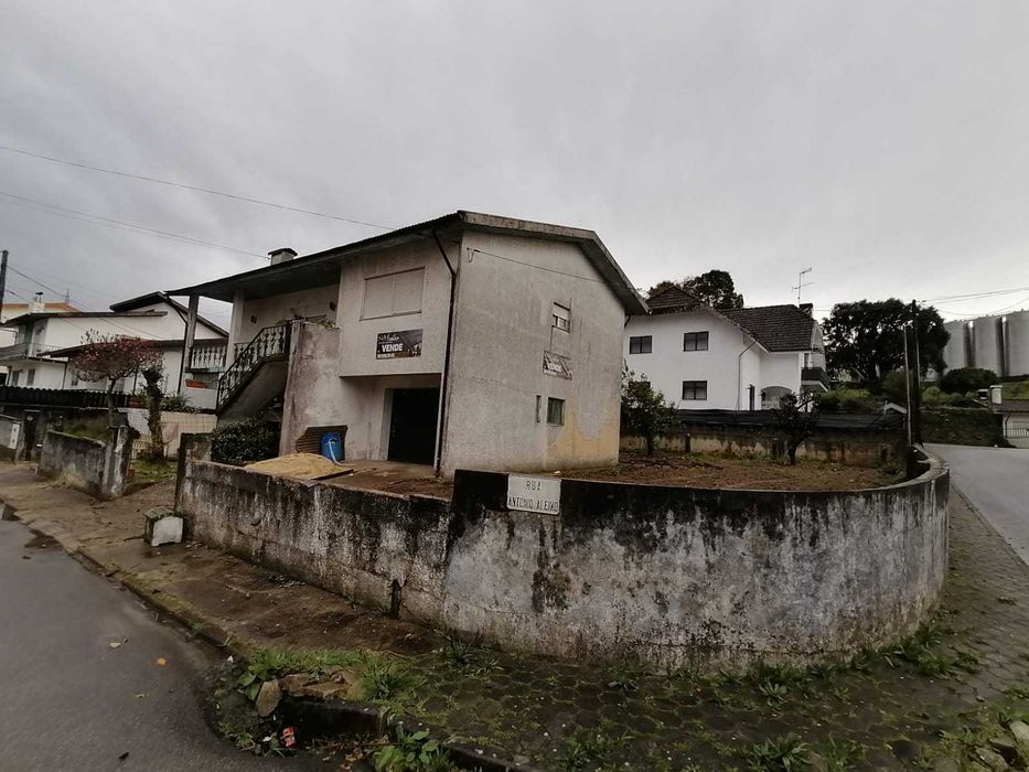 Oportunidade Moradia V6 São João da Madeira - Aveiro