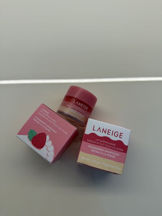 Laneige Маска для губ Strawberry Cake 20г