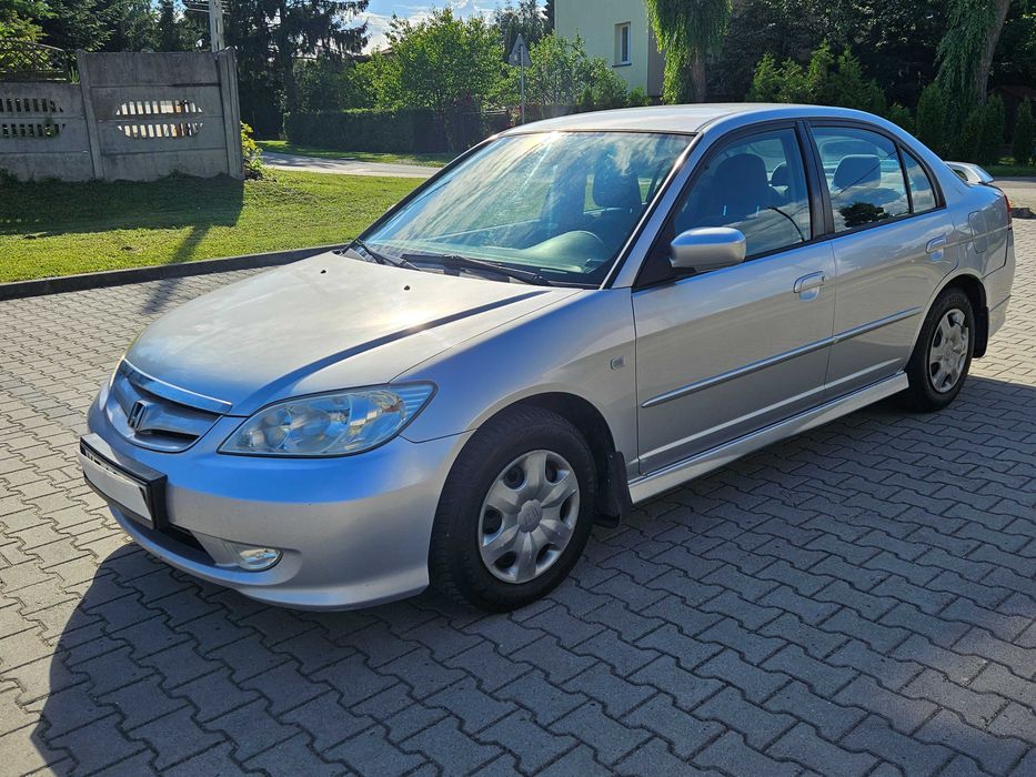 Honda Civic VII Sedan 1.6 Vtec 110KM 2005 Salon PL