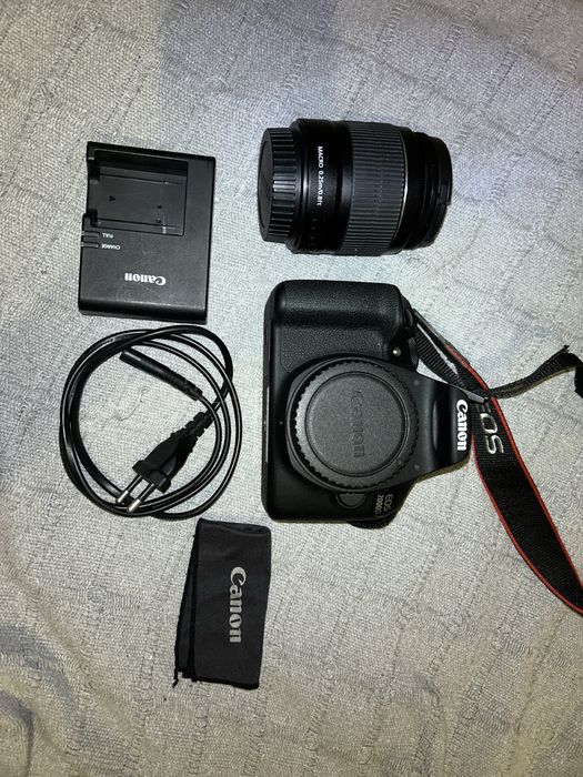 Máquina Fotográfica CANON EOS 2000D 18-55mm