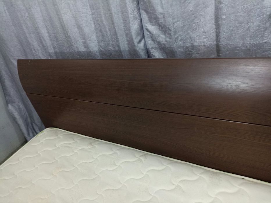 Cama de casal com colchão