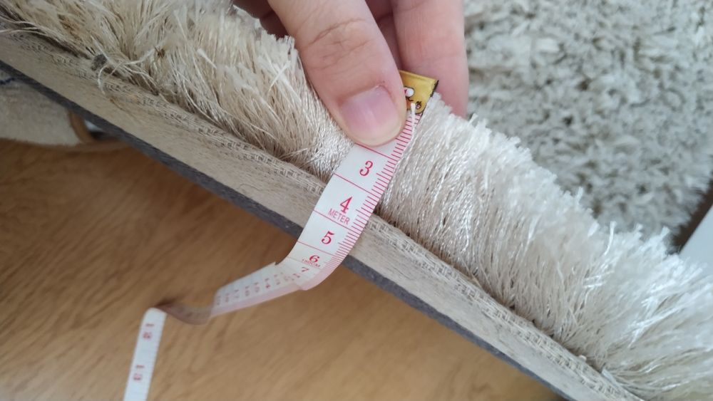 Tapete premium de pêlo extra longo bege brilhante