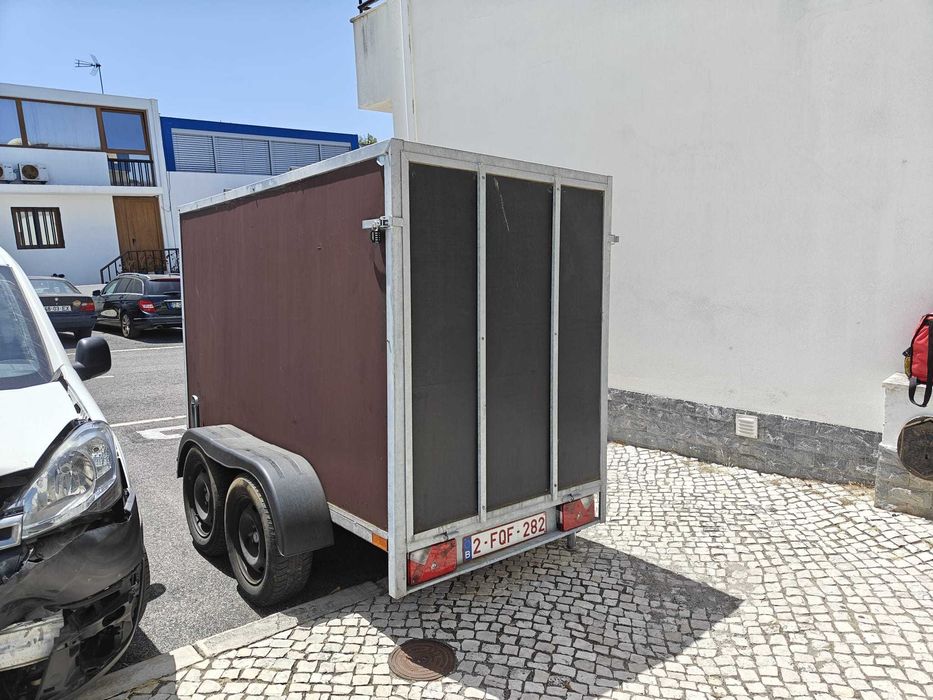 Reboque L250 H150 l125