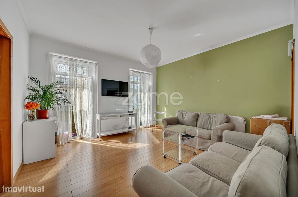 Apartamento T4 Intendente