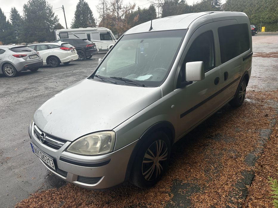 Opel combo 5 osob
