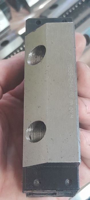 Направляючі каретки (Лінійні підшипники)