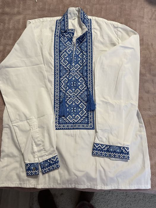 Вишита сорочка (машинкою)