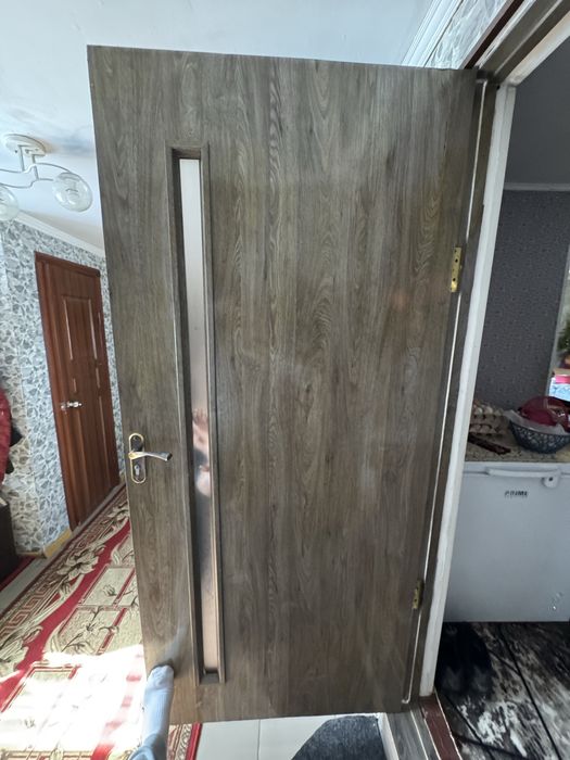 Продам двері міжкімнатні 90 см