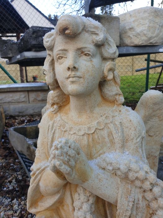 Anioł z piaskowca unikat