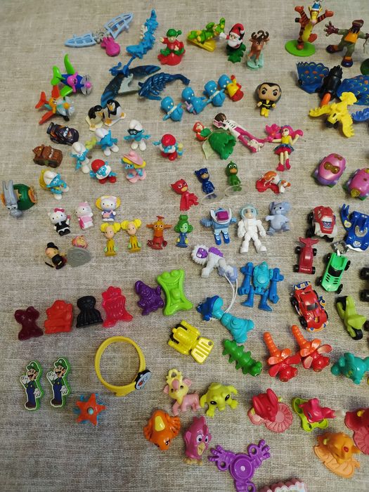 Іграшки з кіндерів, Макдональдс, Cups Cups